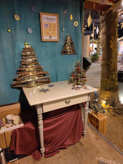 X-Baum am Advent i de Altstadt Aarau