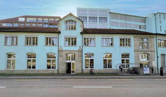 Gebäudebeschriftung Spline AG